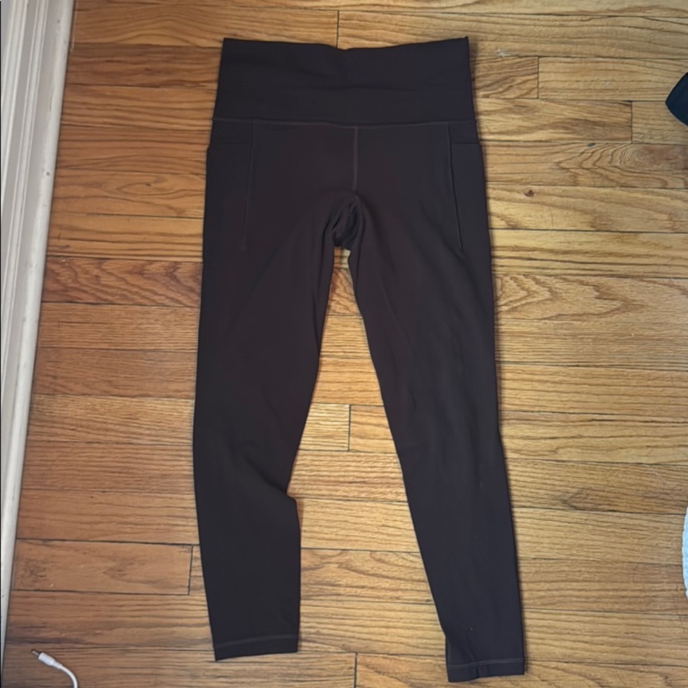 Athleta Salutation Stash leggings